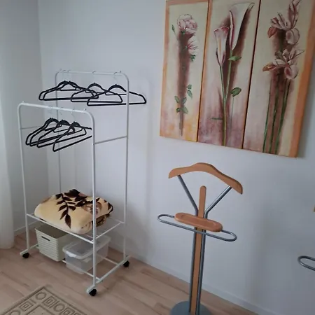 公寓 3 Am Wildpark 普福尔茨海姆